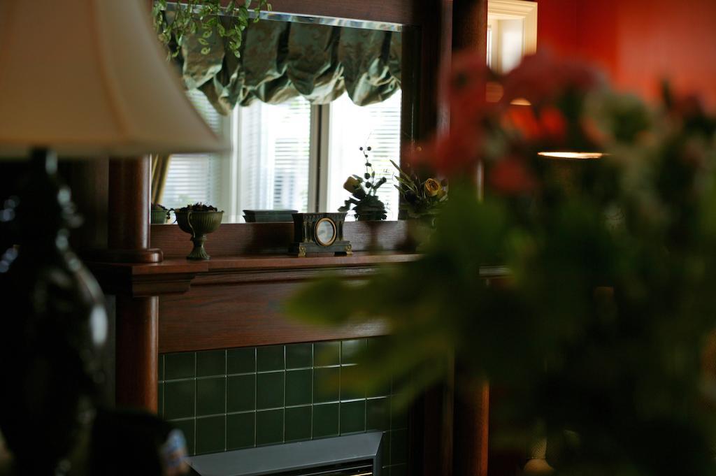The Beacon Inn At Sidney Bagian luar foto